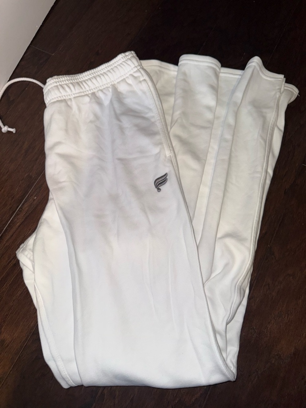 Fabletics White Elastic Waist Joggers with Drawstring